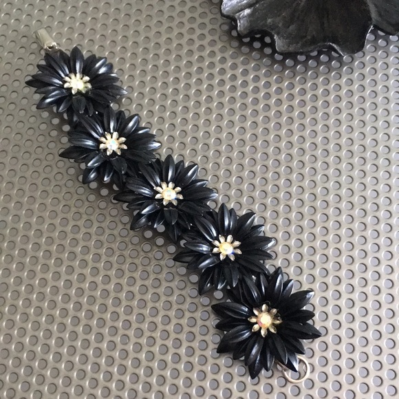 🖤RARE CORO black floral bracelet - Picture 3 of 12